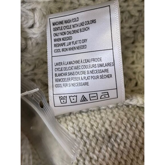 Steve Madden Knit button Cardigan MEDIUM (899) - Picture 4 of 10